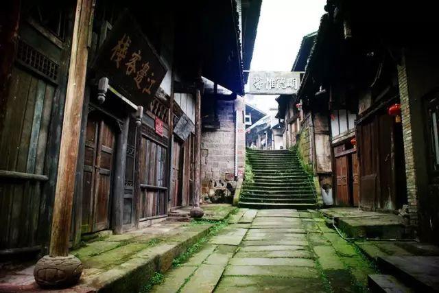 运河边上的“顶流”图书馆