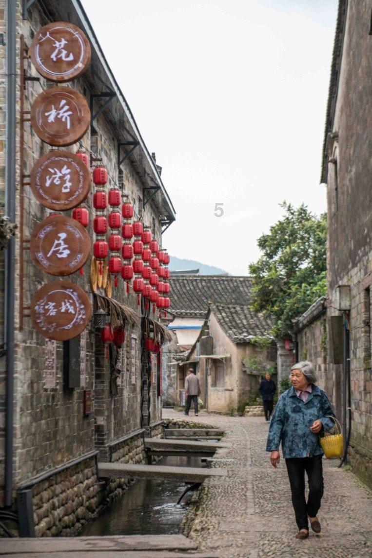 【委员来当推荐官】贵州桥:这可不是我吹牛 世界桥型咱都有